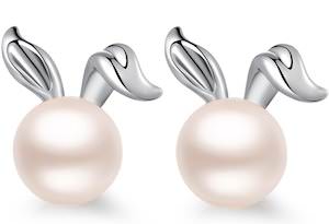 Pearl Earrings With Rabbit Ears